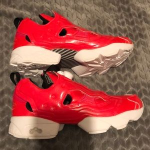 Instapump Fury unworn women’s 9.5